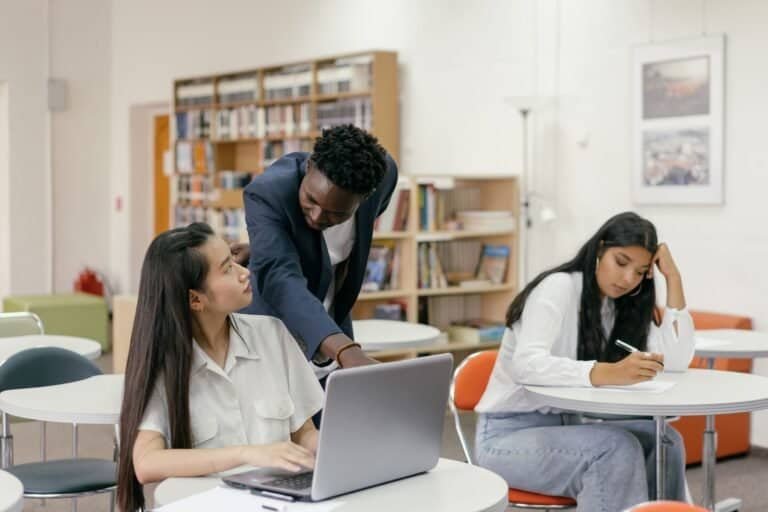 No-Essay Scholarships 2026