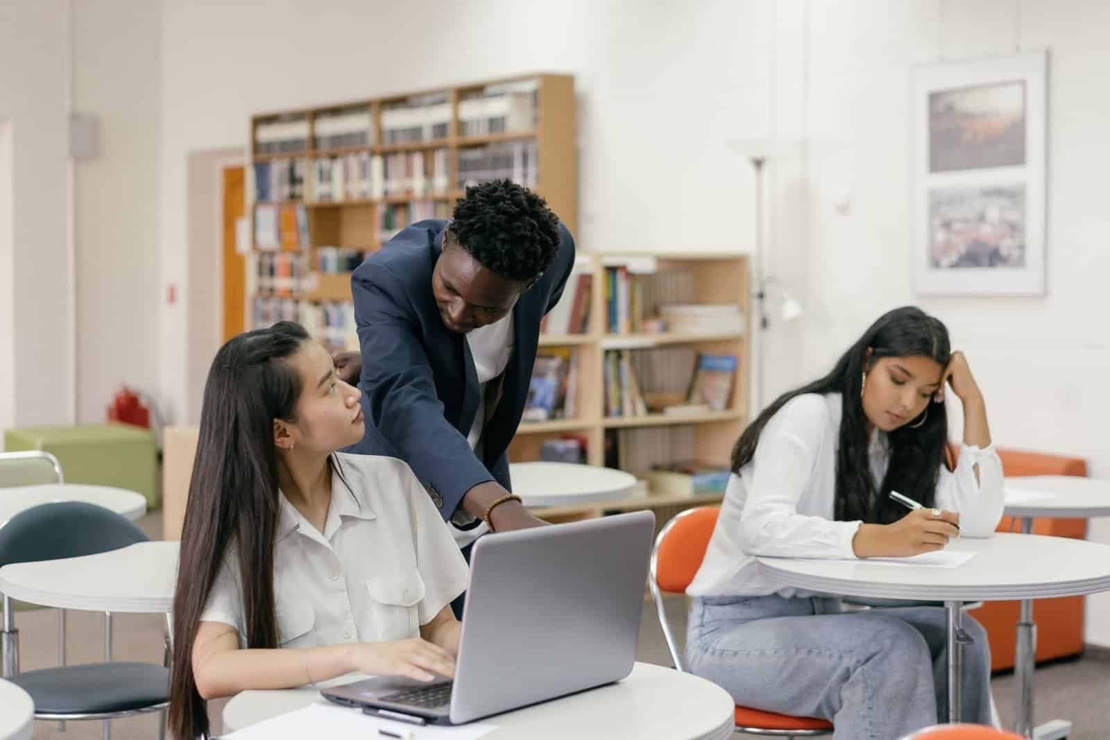 No-Essay Scholarships 2026